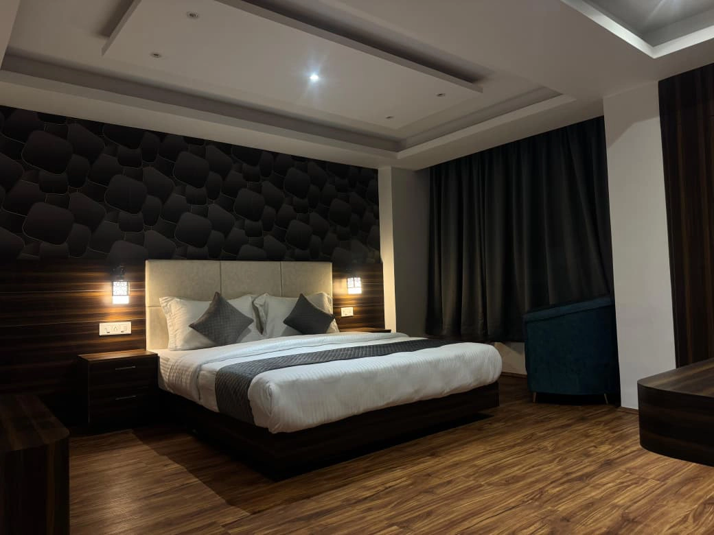Royal King Suite
